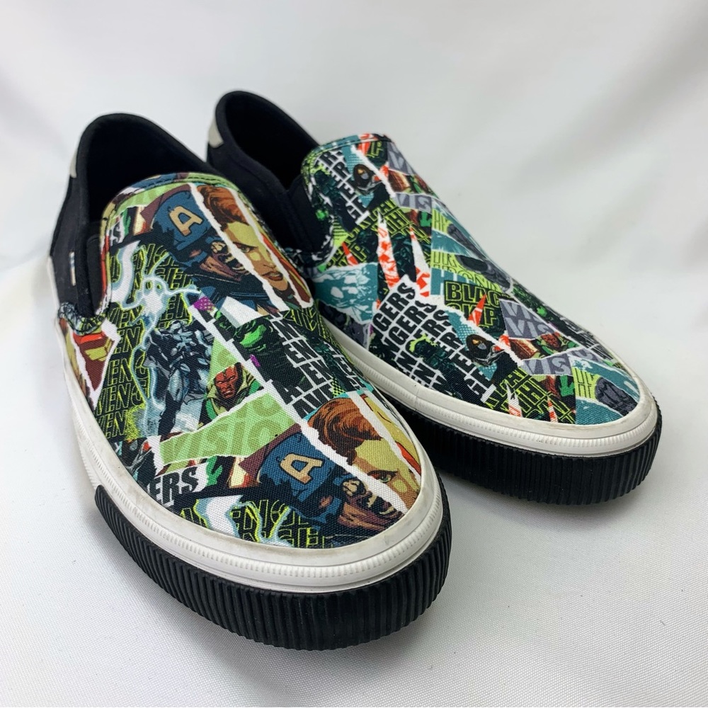 TOMS Shoes Mens Size‎ 9 Marvel Baja Slip on Limited Edition Comics NWOT